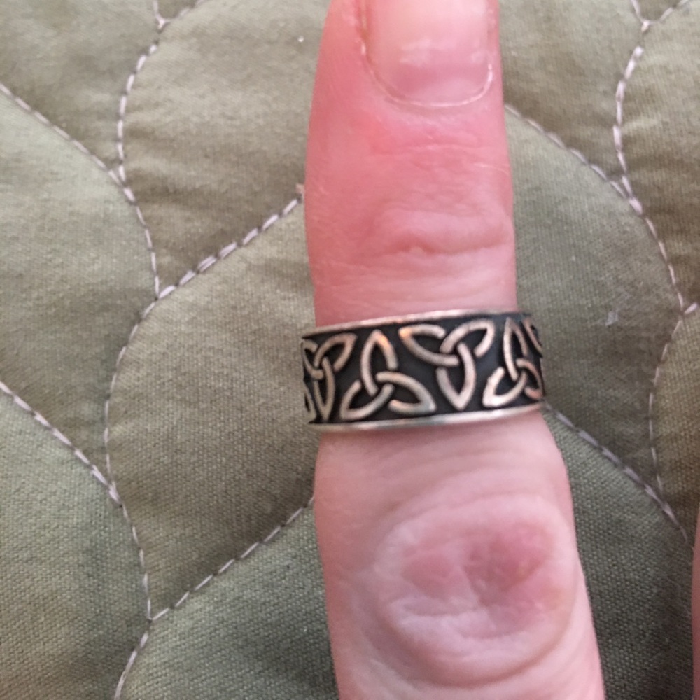 Celtic trinity ring